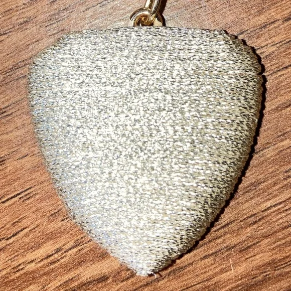 Triangular Thread Wrapped Pendant Necklace - Picture 4 of 4